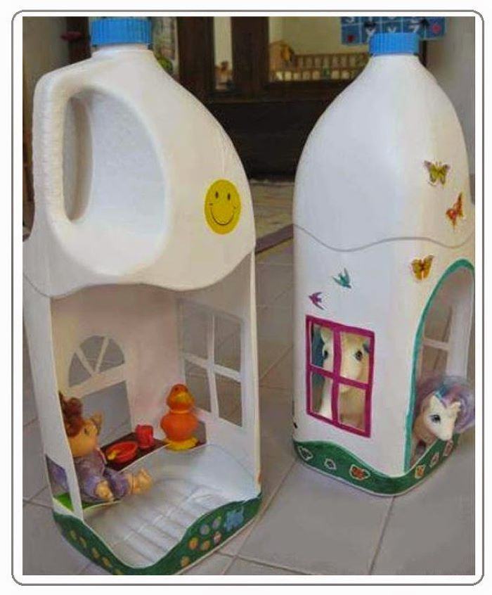 Hình 1: Cách làm xe lửa đồ chơi từ hộp sữa chua