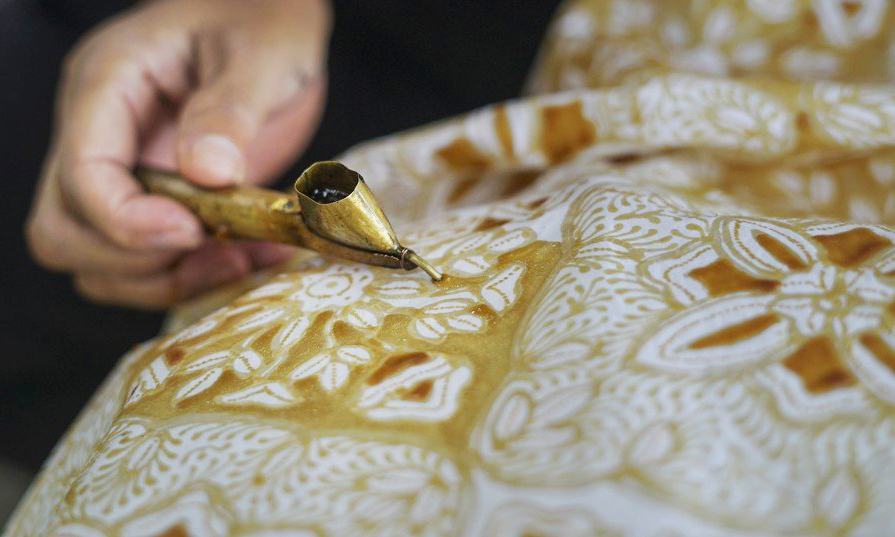 Nghệ thuật dệt batik thủ công đã tồn tại hàng thế kỷ - VnExpress Du lịch
