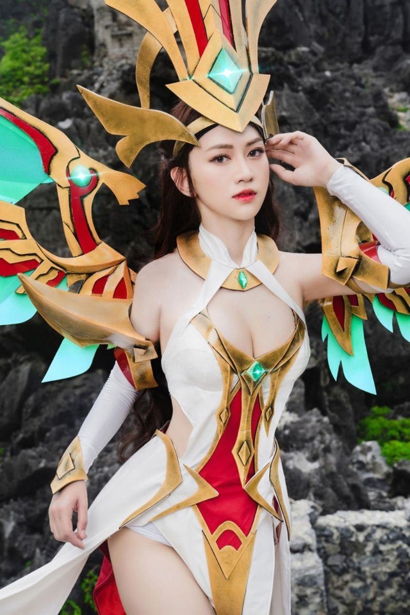 Trang phục cosplay Lạc Thần của Lệ Bông