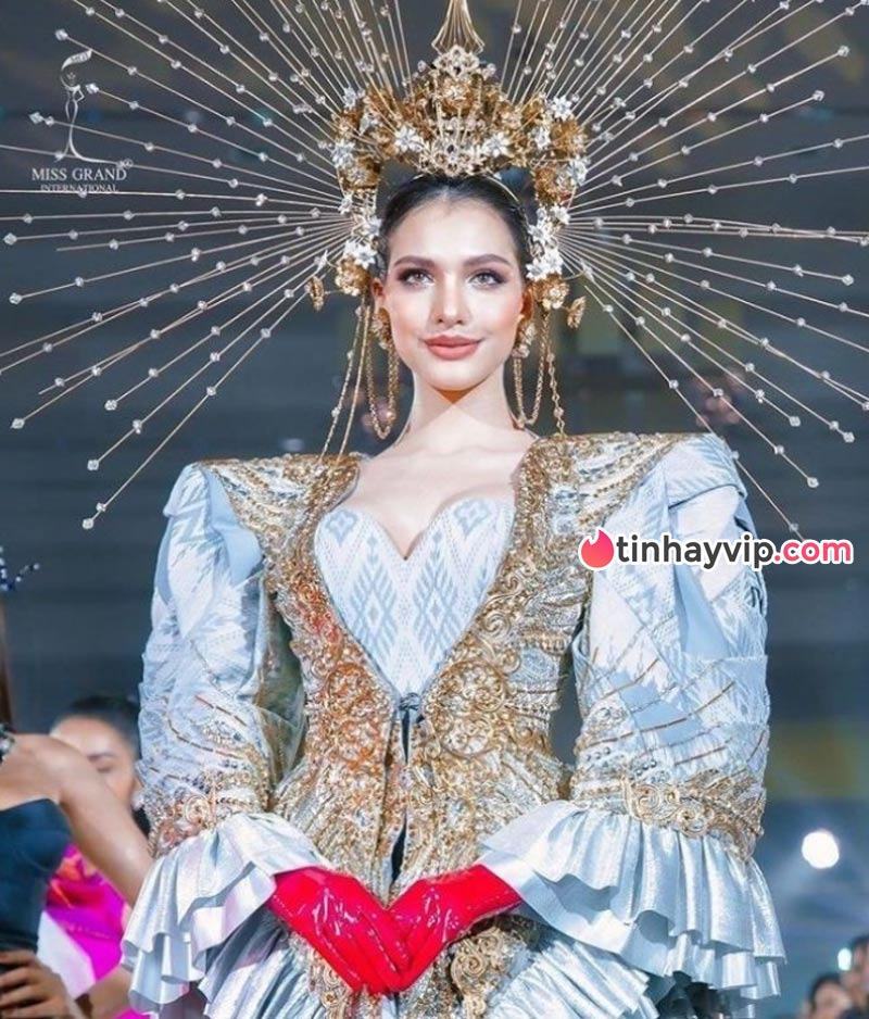 Khẳng định vẻ đẹp của Valentina Figuera 2