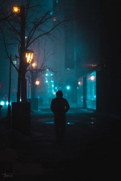 hình ảnh một mình trong đêm