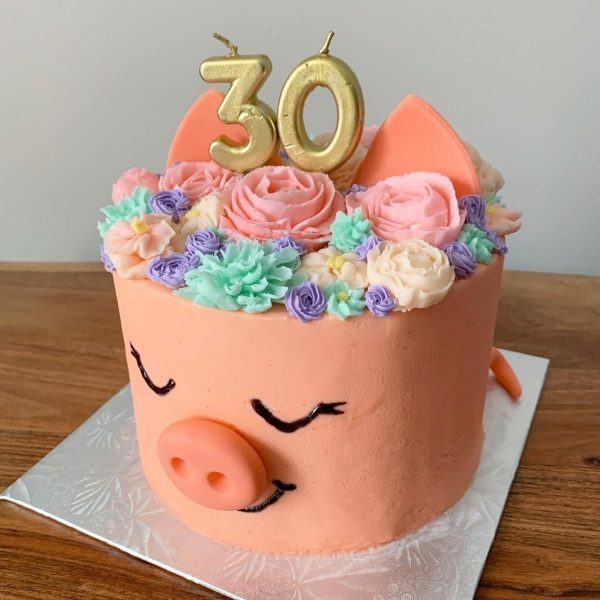 Bánh sinh nhật con heo cho người 30 tuổi