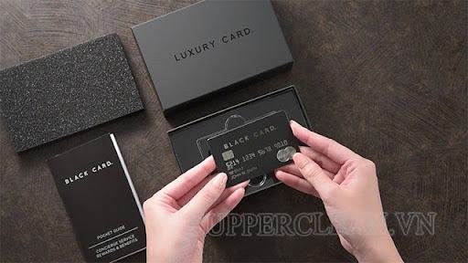 Black card là gì? Những người nổi tiếng sở hữu black card hiện nay