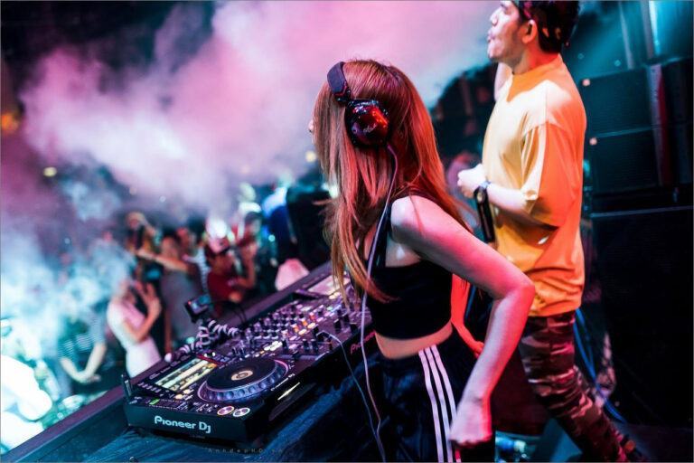 199+ Hình Ảnh DJ Nam, Nữ Nhìn Siêu Ngầu, Siêu Chất Cá Tính