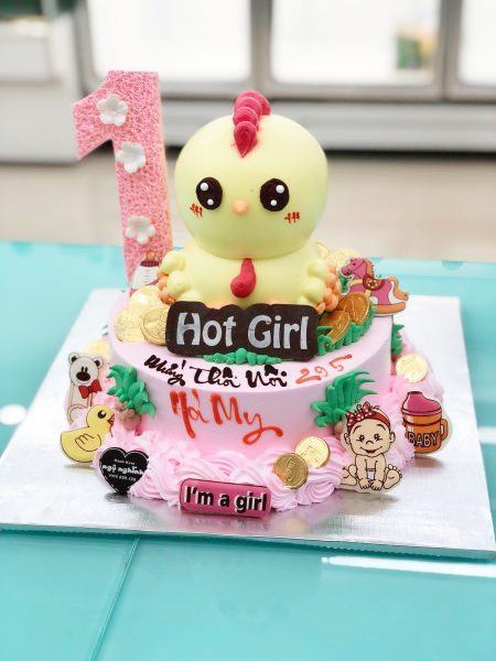 Bánh sinh nhật con gà cho hot girl năm Dậu