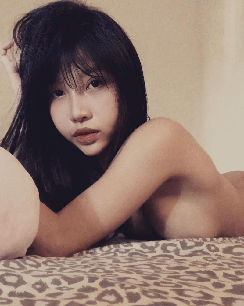 Bán nude, hot girl Việt Thu Trang tung ảnh nude