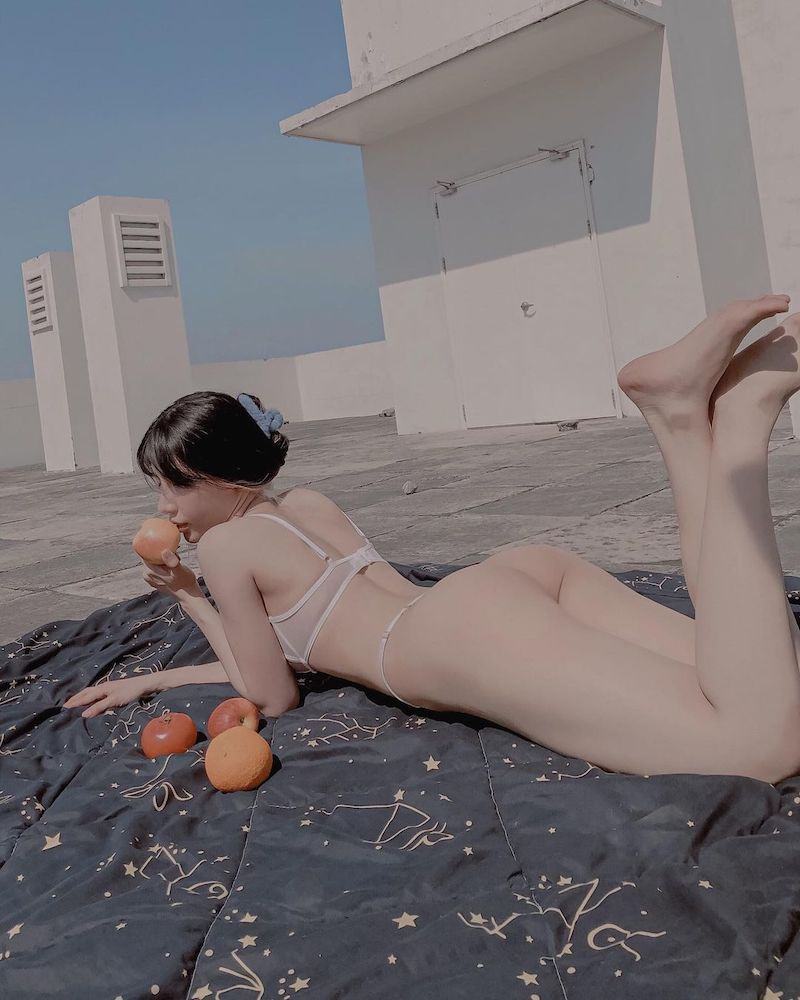 Hot girl Việt Thu Trang tung 10 ảnh nude