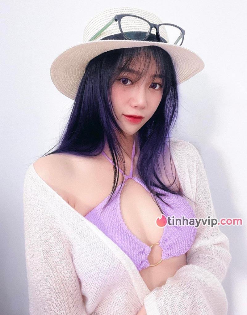 Cosplay Caitlyn Tiệc Bể Bơi 2