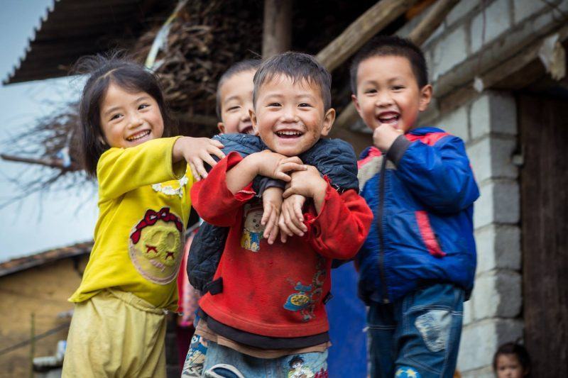 Hình ảnh nụ cười xinh của trẻ em vùng sơn cước