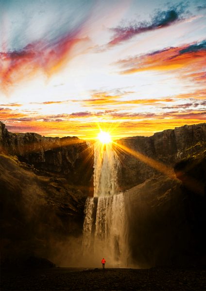 Hình ảnh ánh nắng phía sau thác nước