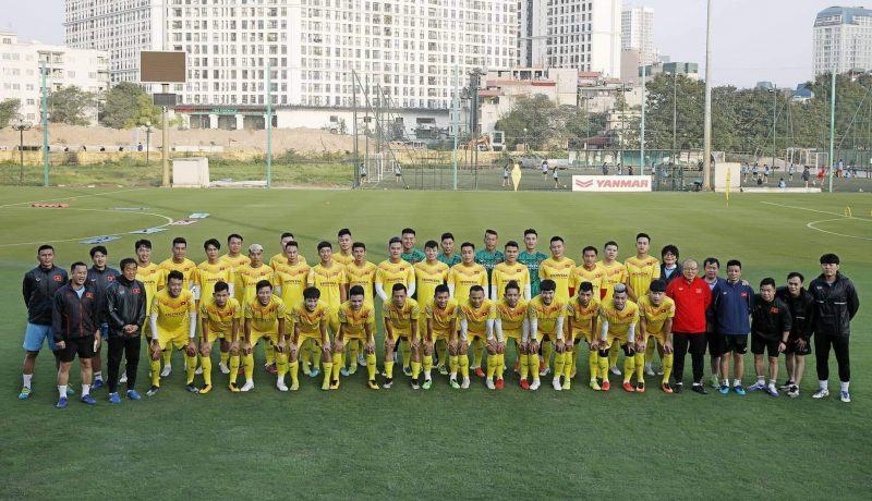 Hình ảnh đội tuyển Việt Nam trong màu áo vàng