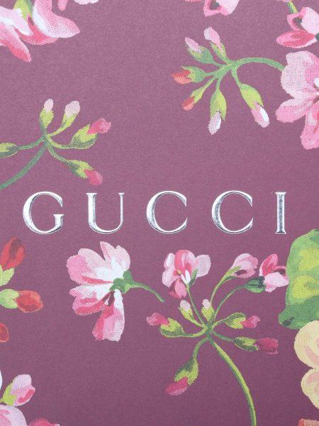 Một hình ảnh đơn giản của Gucci