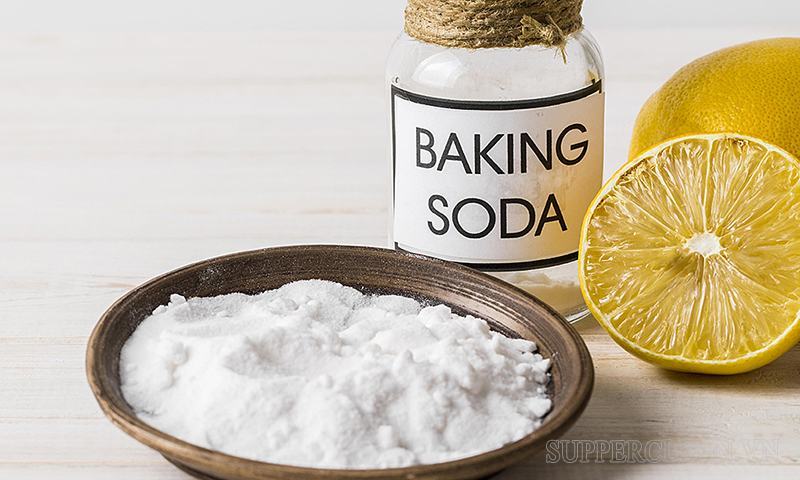 Dùng baking soda để giảm sưng sau khi bị ong đốt