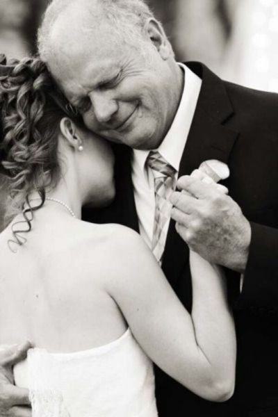 ảnh cha và con gái trong ngày cưới của con gái