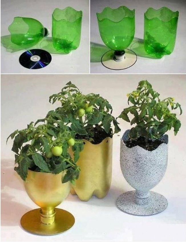 Cách làm chậu hoa bằng 3 .  chai nhựa