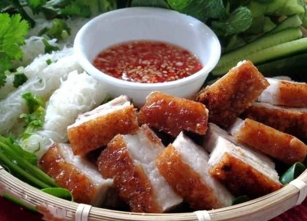 Pha nước mắm chanh tỏi ớt chấm thịt nướng 2