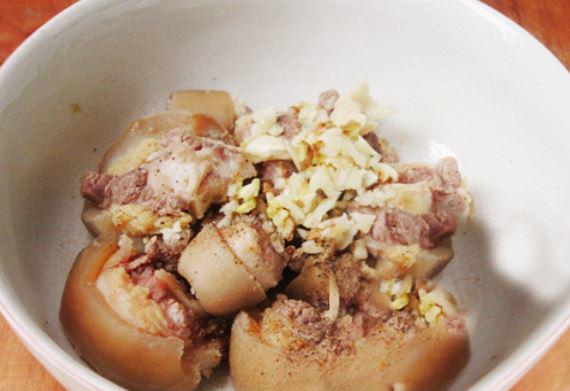 mmene kuphika taro oxtail hotpot 4