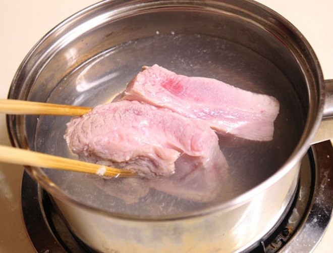 Cách khử mùi hôi của thịt heo 2