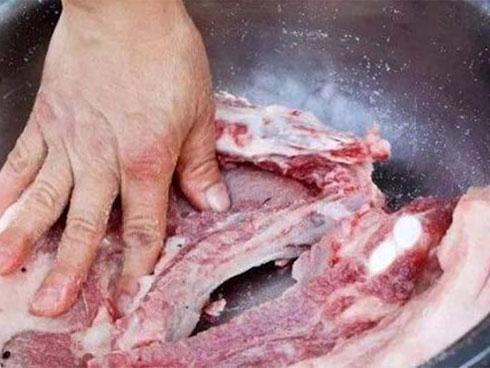 Cách khử mùi hôi của thịt lợn 4