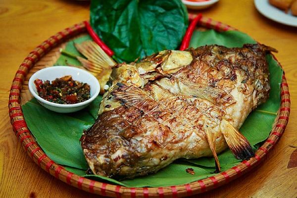 Bánh canh chả cá Điện Biên
