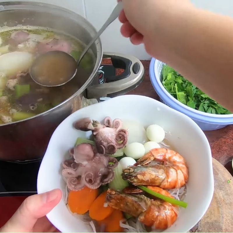 Cách nấu súp hải sản 11