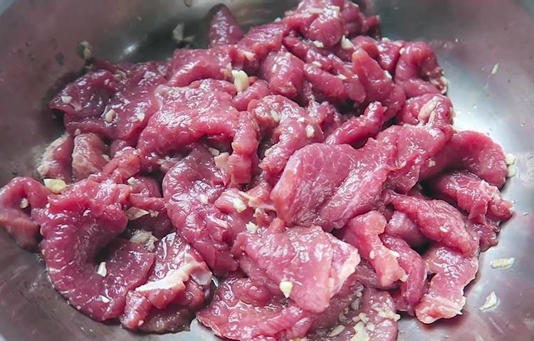 Cách làm thịt trâu nướng giòn rau củ