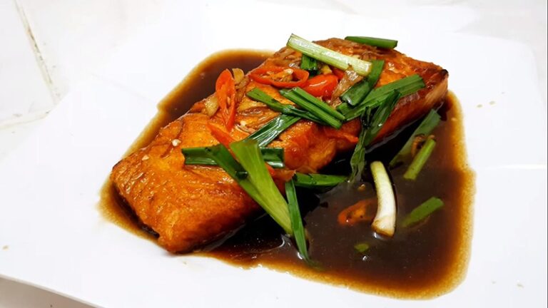 2 Cách làm cá hồi kho xì dầu ngon thơm lạ miệng hấp dẫn