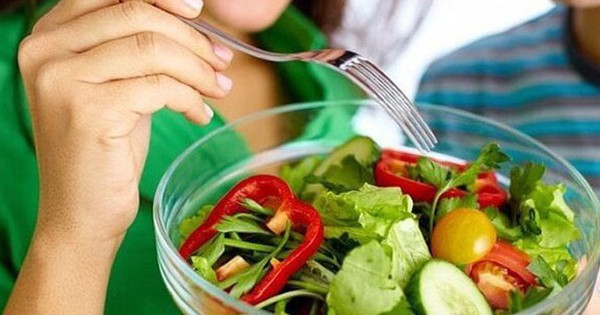 5 mẹo ăn uống dễ áp dụng hàng ngày giúp giữ cân nặng lý tưởng suốt đời