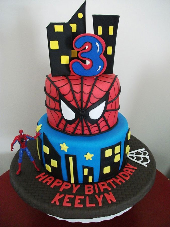 Bánh sinh nhật người nhện là món quà đặc biệt dành cho các bé trai