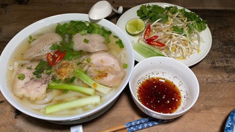 Cách làm bánh canh Trảng Bàng ngon chuẩn vị Tây Ninh ăn bao phê