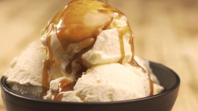 Cách làm kem vani mát lạnh, ngậy béo từ whipping cream