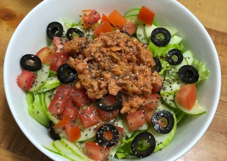 Cách làm salad cá ngừ ngâm giấm 1