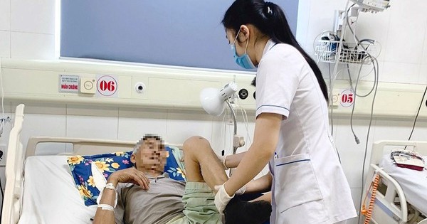 Cứu sống cụ ông 82 tuổi bị đột quy não thoát lưới hái tử thần