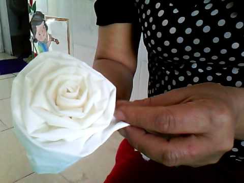 Gợi ý cách làm hoa hồng bằng giấy vệ sinh đơn giản và đẹp