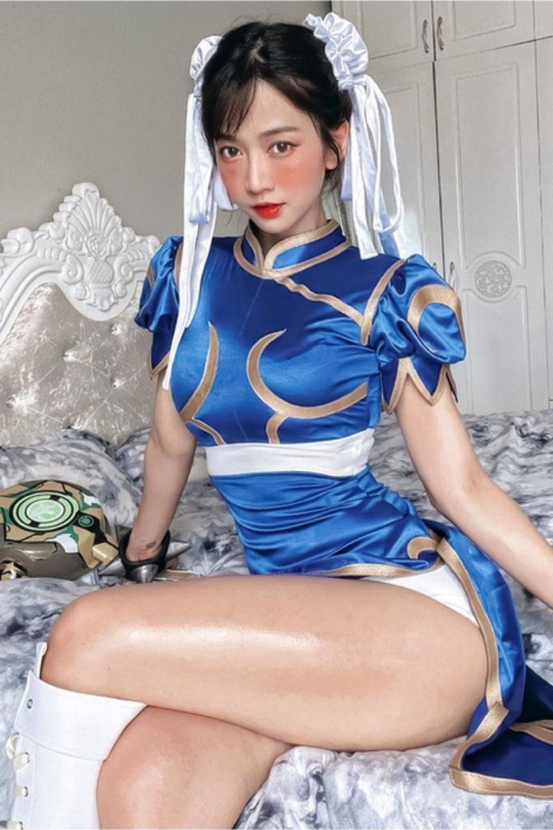 Lê Bông cosplay nhiều phong cách