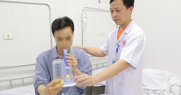 Người đàn ông 41 tuổi bị tràn máu khí màng phổi chỉ sau 1 cơn ho, thừa nhận 1 sai lầm nhiều người Việt mắc phải