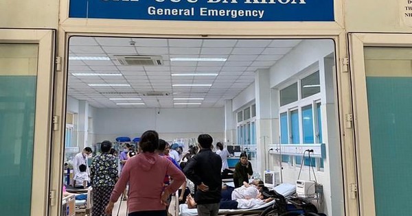 Thông tin mới nhất vụ người phụ nữ phát đồ ăn ‘lạ’ khiến hàng loạt học sinh nhập viện