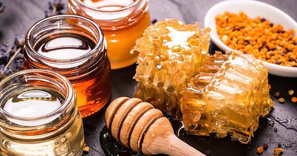 Trời lạnh uống mật ong vào 3 thời điểm này còn tốt hơn thuốc bổ, áp dụng ngay 3 món ăn bài thuốc hữu hiệu từ mật ong