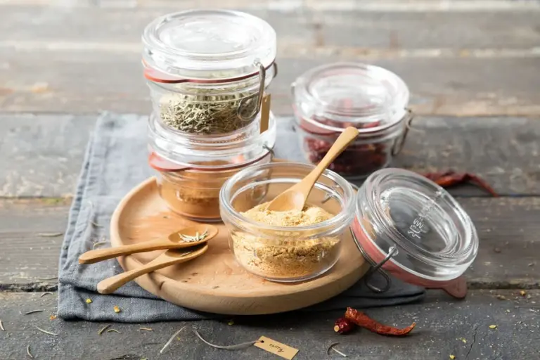 Understand Why Every Home Needs a Glass Jar: The Science of Freshness and Function