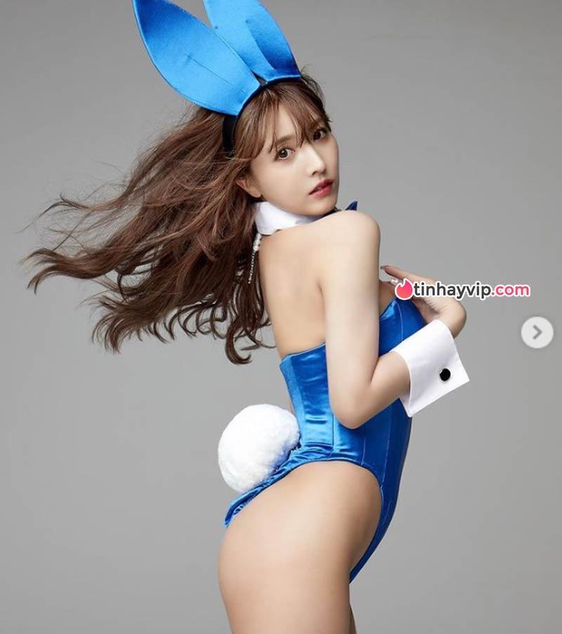 Yua Mikami cosplay cô nàng thỏ 1